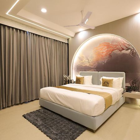 The Meera Hotel Удджайн Екстер'єр фото
